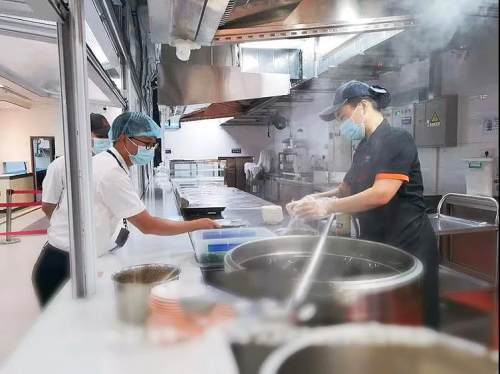 全市考點(diǎn)都有我們的人 市場監(jiān)管護(hù)考從食堂餐飲抓起